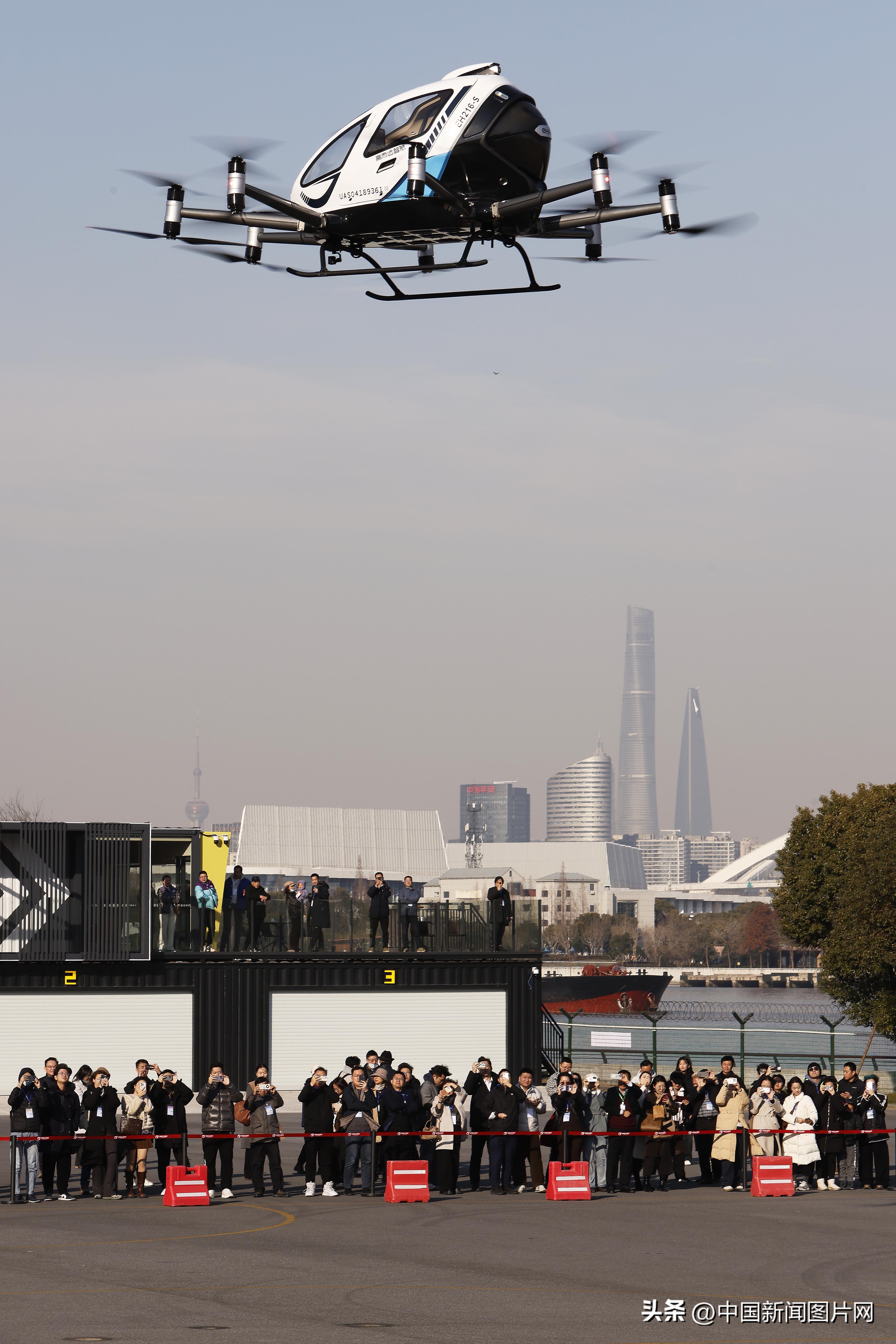 Unmanned manned eVTOL aircraft completes first flight(图2)