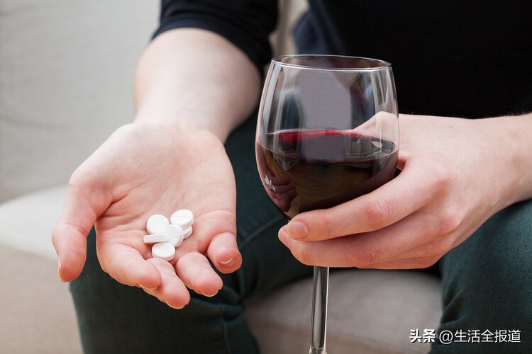 Cefuroxime and alcohol, just go! In addition to Cefuroxime, these 5 medicines should not be taken wi(图4)