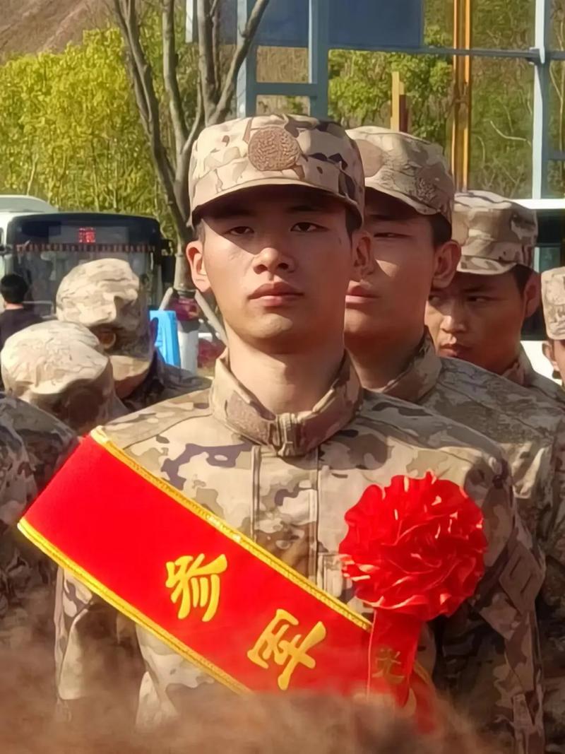 Is it difficult to join the army after graduating from high school? Is there still a chance?(图2)